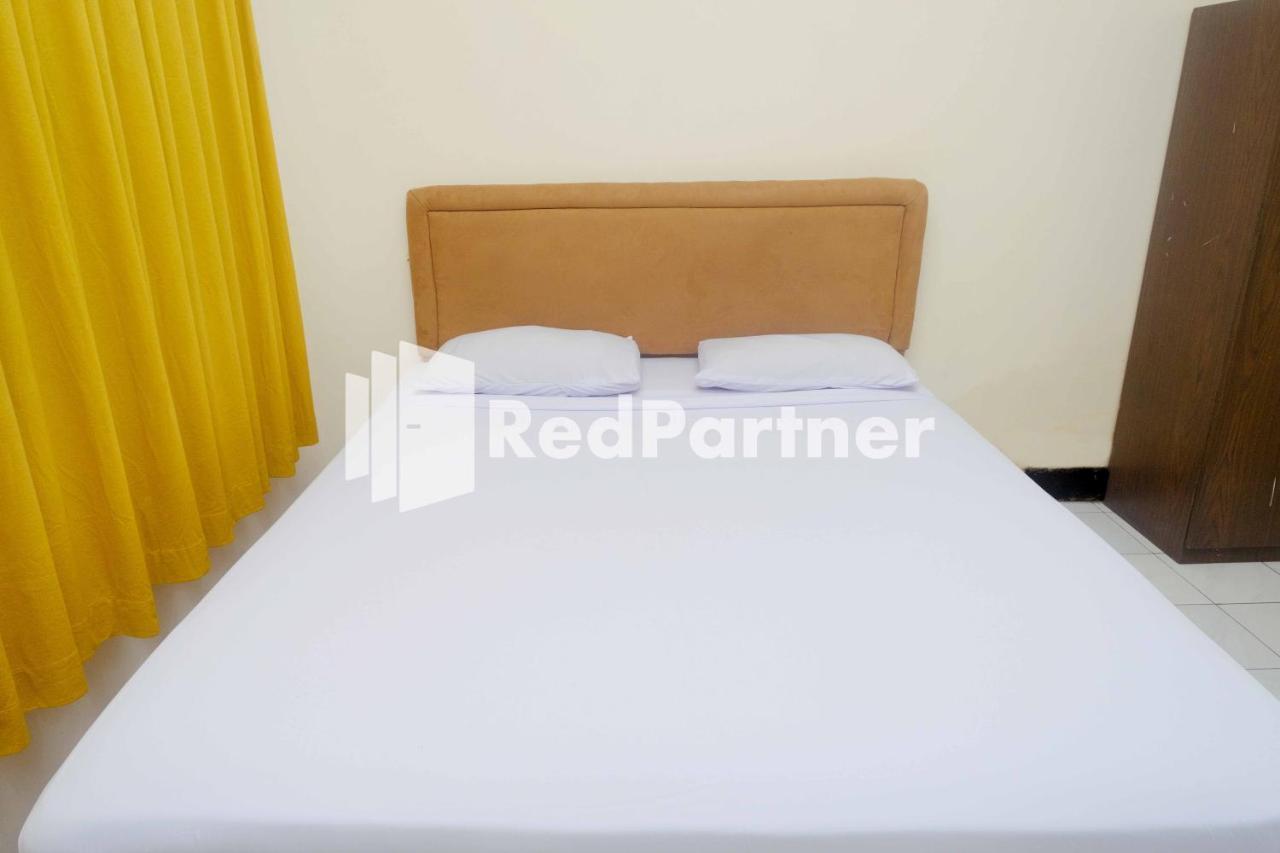 Hotel Transit 1 Makassar Redpartner Kültér fotó