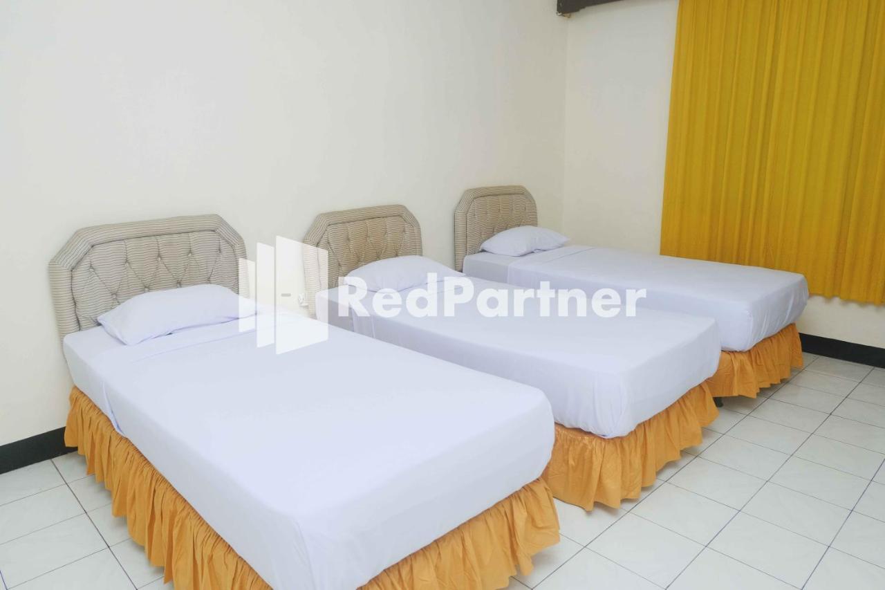 Hotel Transit 1 Makassar Redpartner Kültér fotó