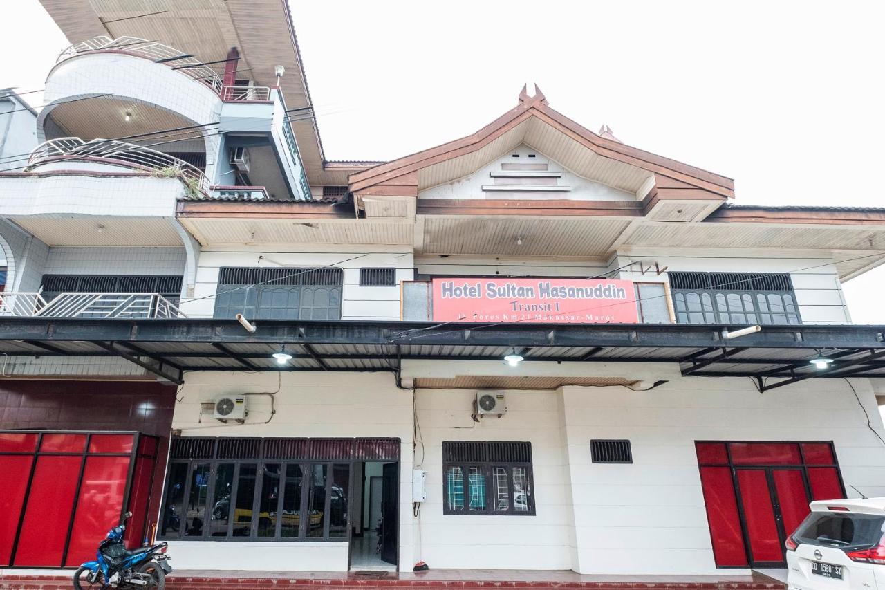 Hotel Transit 1 Makassar Redpartner Kültér fotó